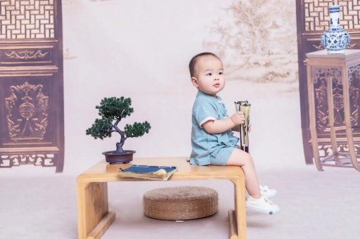 莱芜四个月宝宝可以坐着吗 莱芜四个月宝宝可以坐着吗